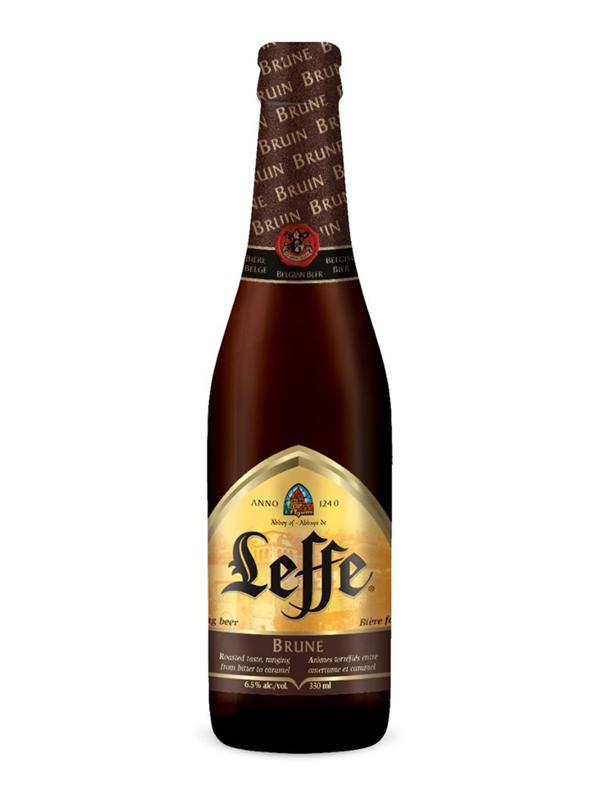 Bia Bỉ Leffe Brune màu nâu 330ml